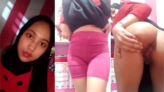 Hijab Pamer Lobang Memek dan Pantat