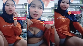 Abg Hijabers Lagi Jaga Warung Malah Live Show