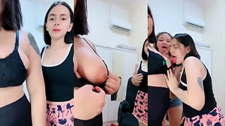 Saling Jilat Puting Host