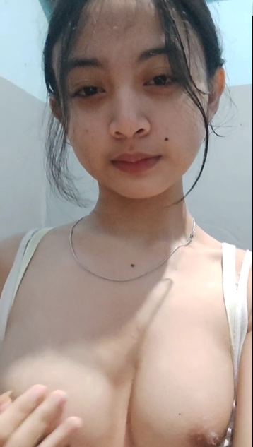 Adnini Permata Viral Sange Remes Toket